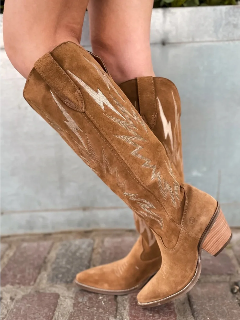 👣DINGO 1969 Thunder Road Camel Tan Suede Cowboy Cowgirl Western Tall Boots 6.5 - Picture 2 of 13